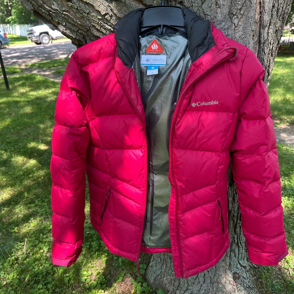 Columbia Red Puffer Jacket Water-Resistant Insulated